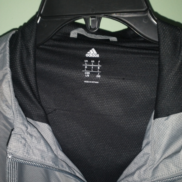 Men's gray Adidas light track jacket with hoodie - Picture 10 of 11